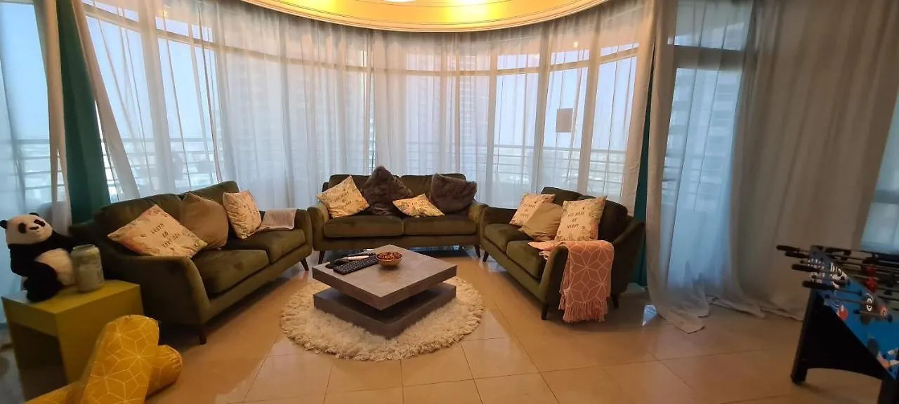 Green Sky Hostel Dubai Apartment